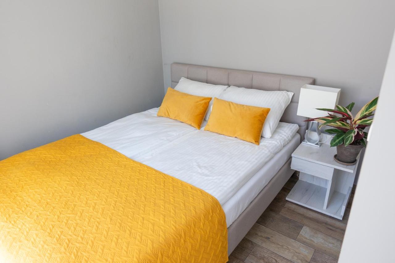 Moon Hostel Poznan Ngoại thất bức ảnh