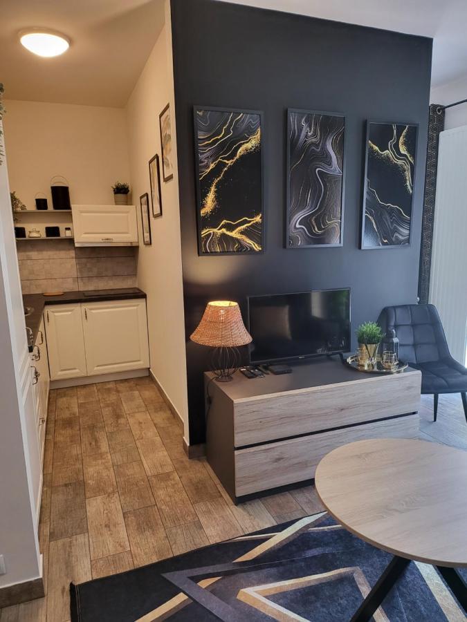 Moon Hostel Poznan Ngoại thất bức ảnh