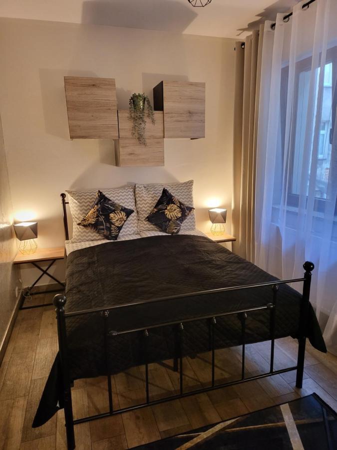 Moon Hostel Poznan Ngoại thất bức ảnh