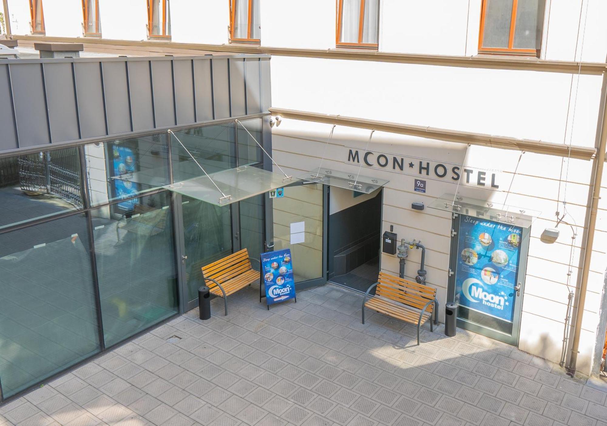 Moon Hostel Poznan Ngoại thất bức ảnh