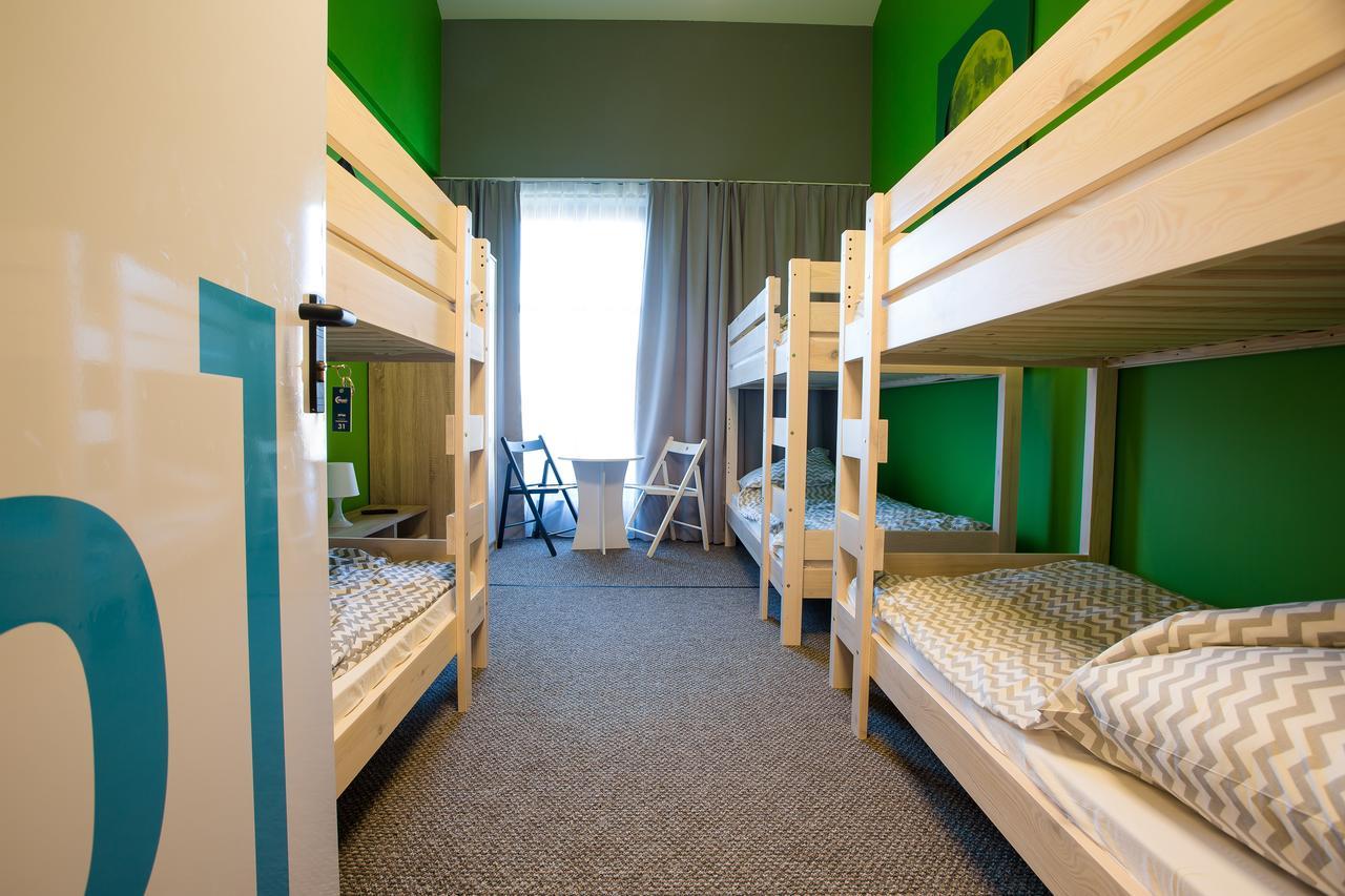 Moon Hostel Poznan Ngoại thất bức ảnh