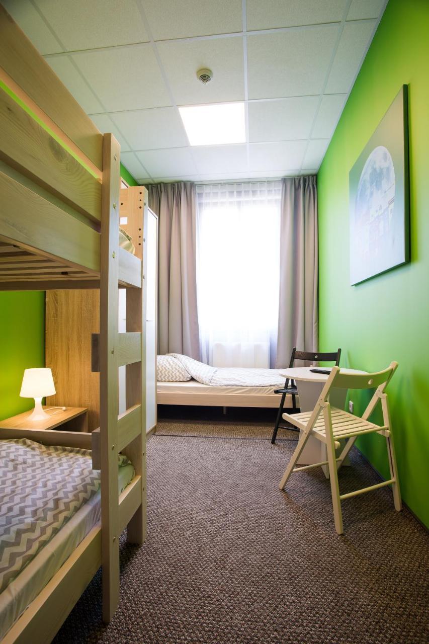 Moon Hostel Poznan Ngoại thất bức ảnh