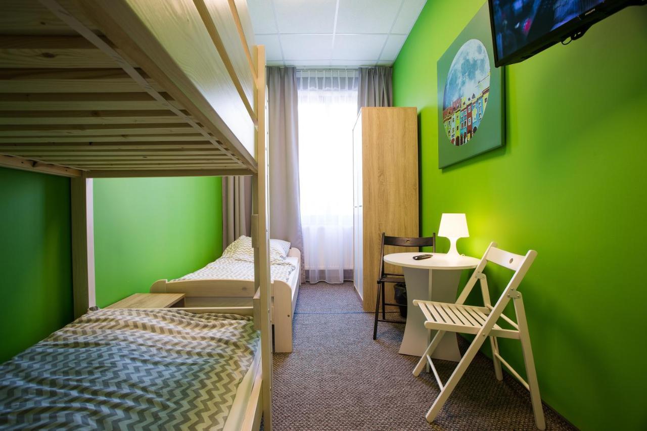 Moon Hostel Poznan Ngoại thất bức ảnh
